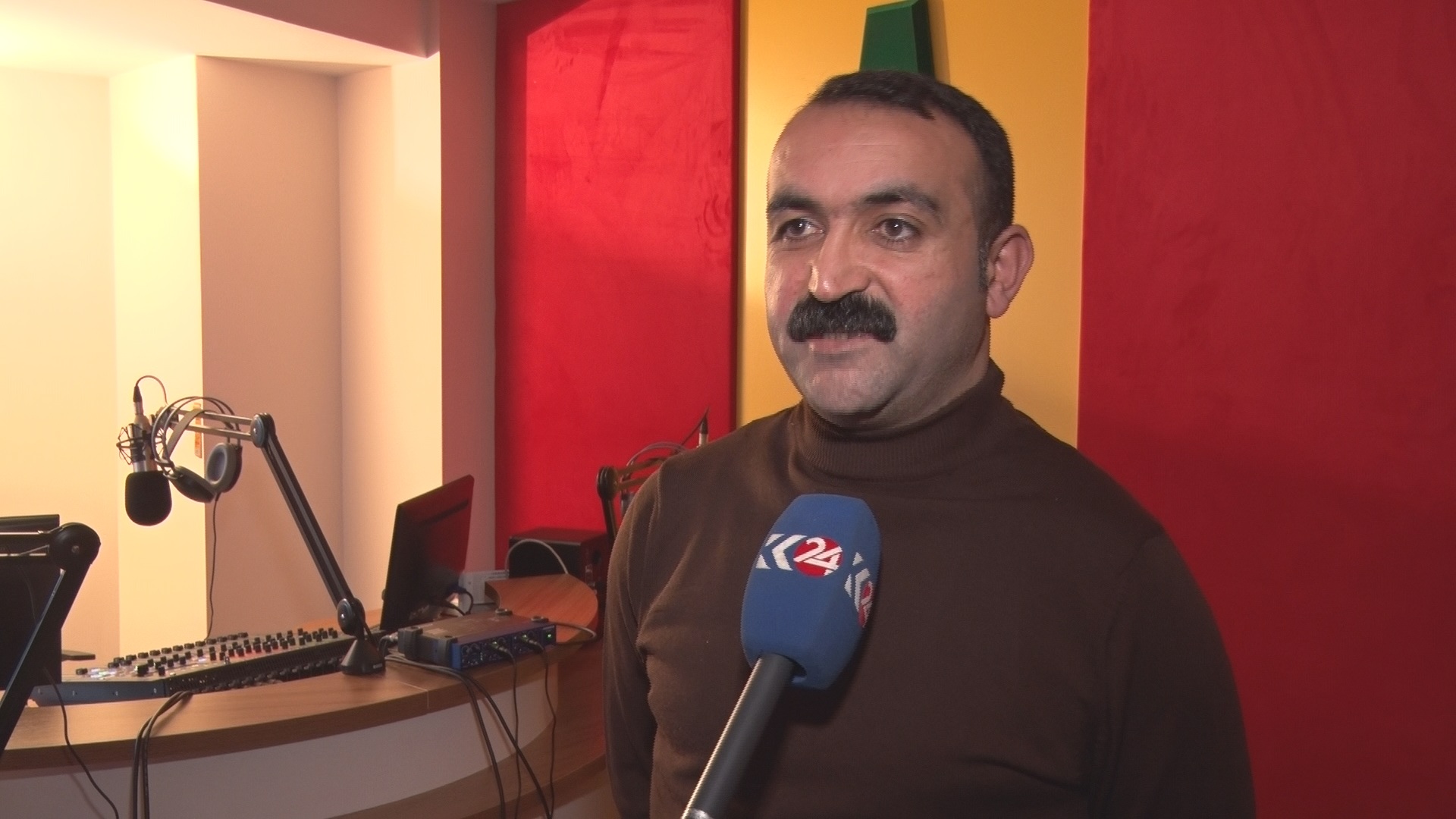 "Radyoyên Kurdî bo ziman wek fêrgehê ne"